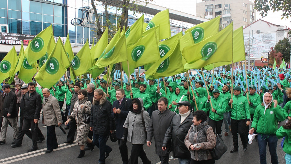 КубГАУ занял первое место на параде чайников