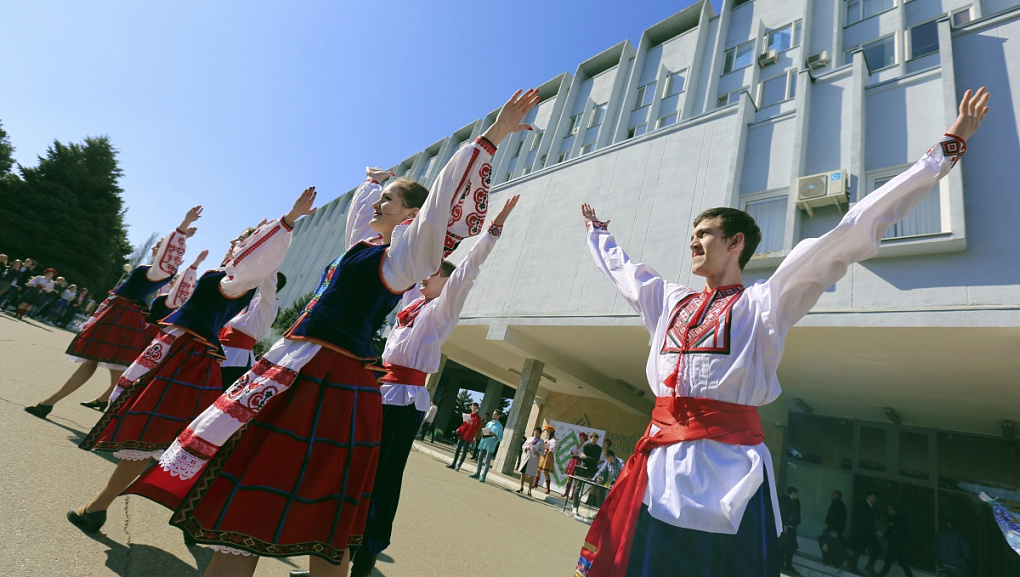 Maslenitsa in a big way celebrated in the Kuban state agrarian University
