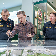 Заместитель главного судебного пристава РФ Юрий Русанов посетил Кубанский ГАУ