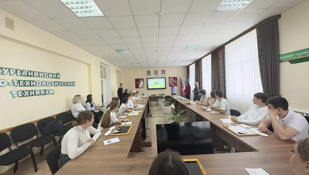 Практика рядом с профессией