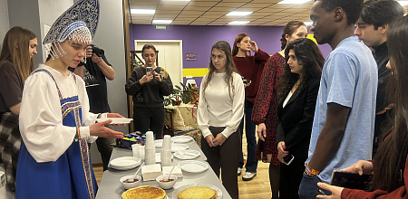 Иностранные студенты встретили Масленицу 