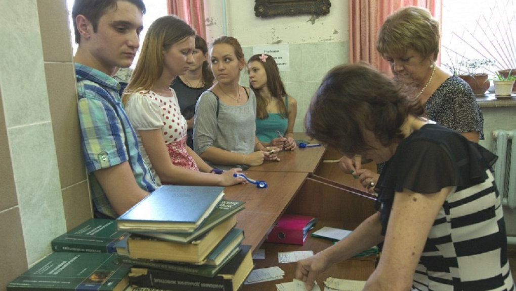 Библиотека приняла более полутора тысяч новых читателей