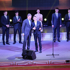 Поздравляем победителей губернаторского конкурса «Премия IQ года»!