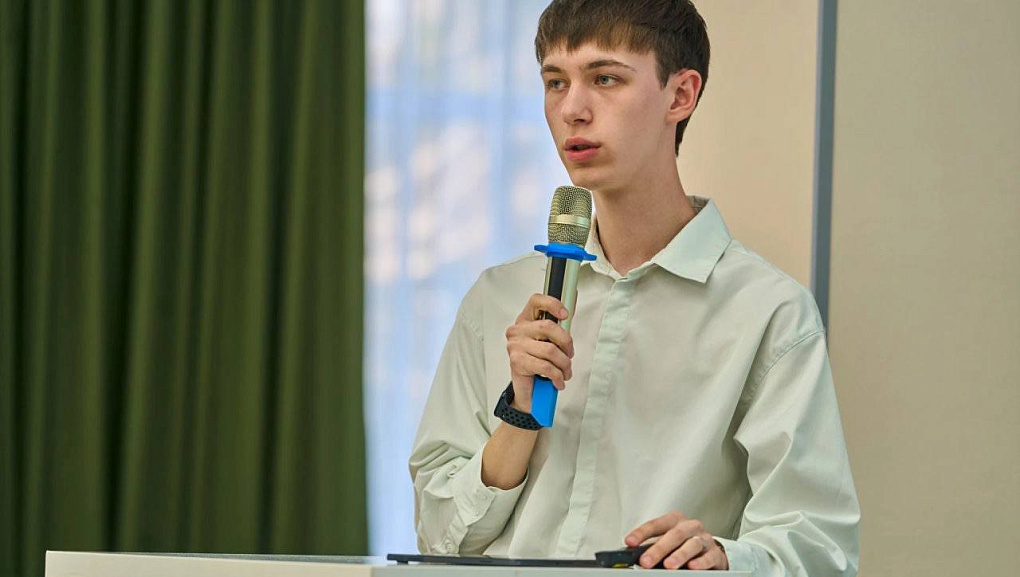 Учиться помогать