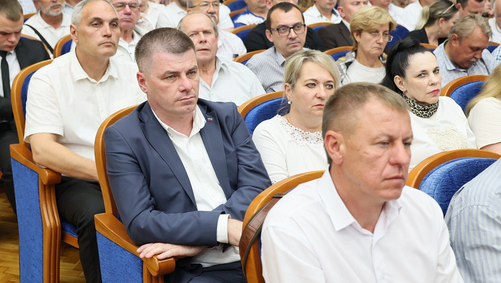 Губернатор Кубани провёл предуборочное совещание в КубГАУ