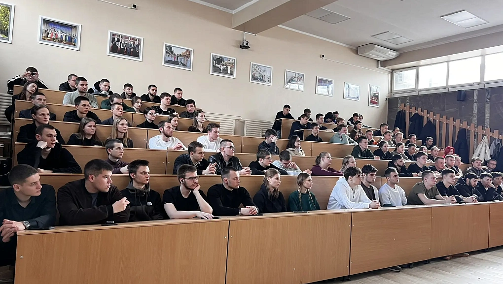 Карьера, служба, защита