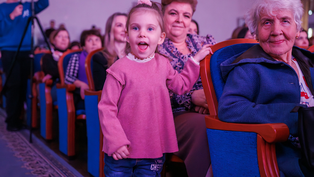 В КубГАУ поздравили женщин с Международным женским днём