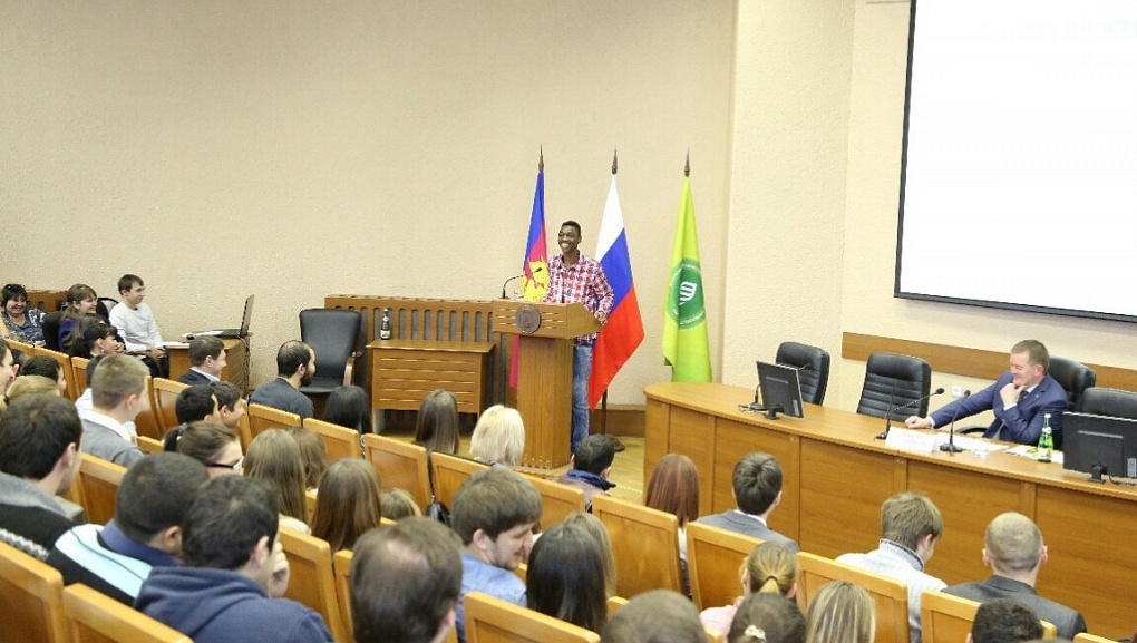 The meeting of the rector and foreign students