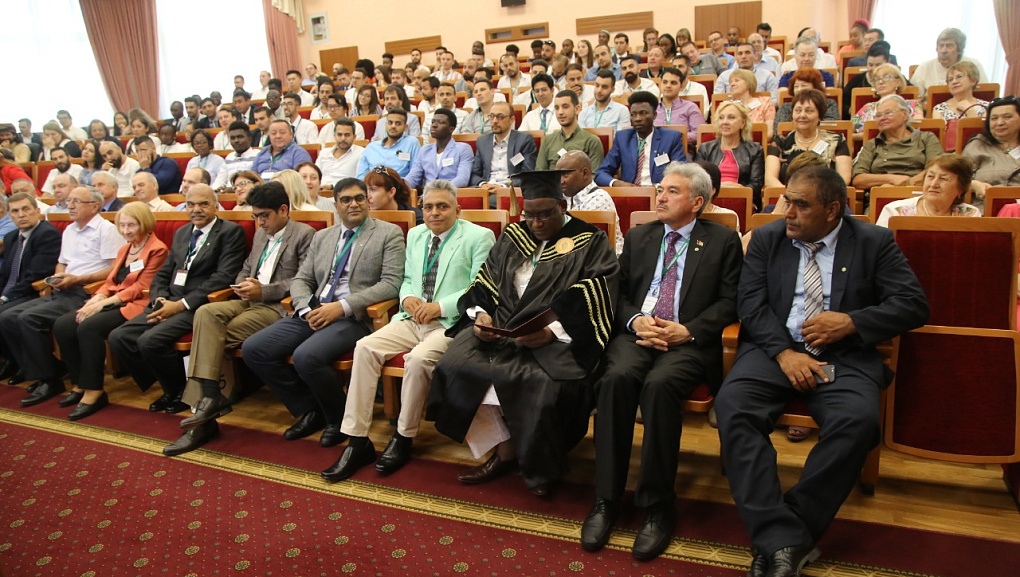 Приветствуем весь мир! 