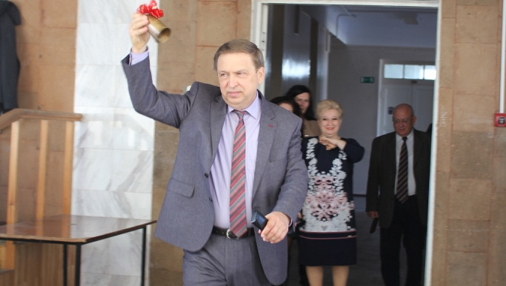 Последний звонок для пятикурсников