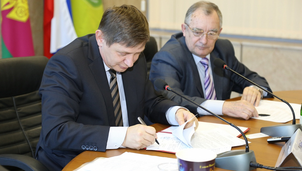 Подписание соглашения КубГАУ с Национальной ассоциацией производителей и семеноводов кукурузы