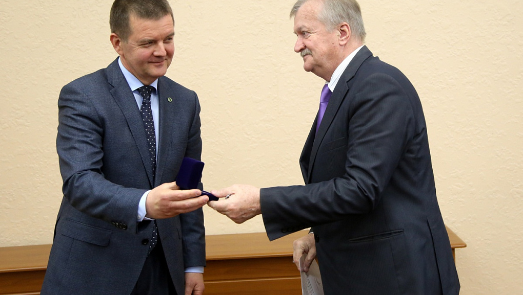 На Ученом совете наградили лучших
