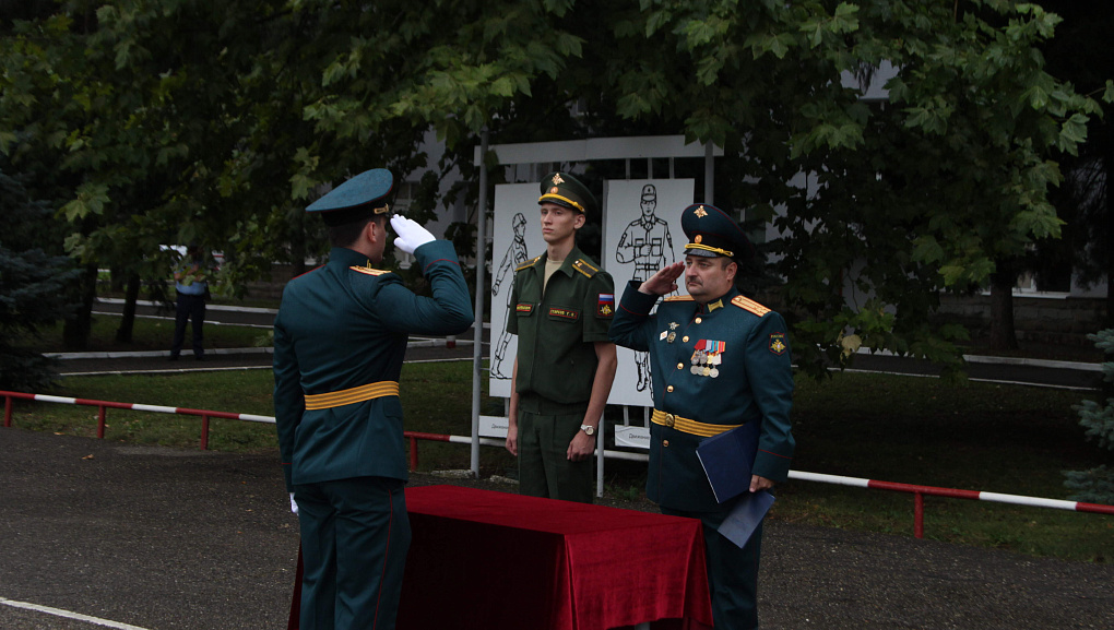 Офицерский выпускной