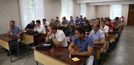 Помощь в уборке урожая винограда в Севастополе