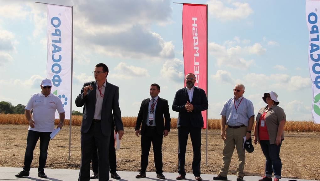 Students of the Faculty of Agrochemistry took part in the field agrotechnological conference