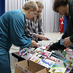 Студенты Кубанского ГАУ поздравили бойцов в военном госпитале с Днём защитника Отечества