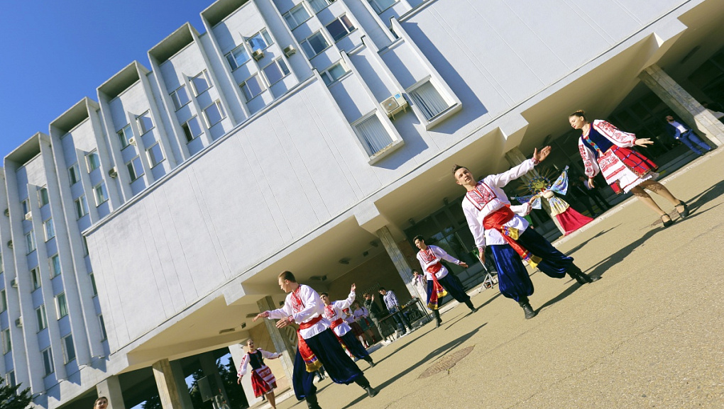 Maslenitsa in a big way celebrated in the Kuban state agrarian University