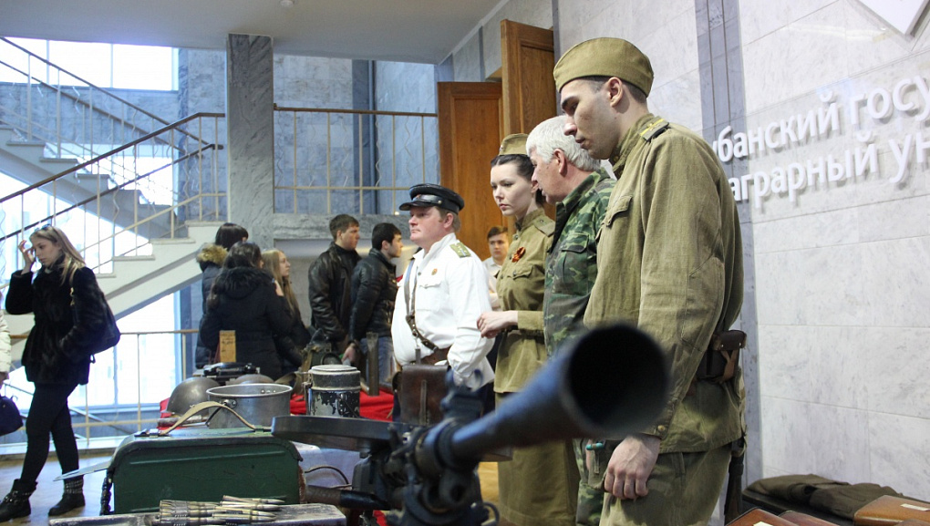 Выставка оружия времен ВОВ