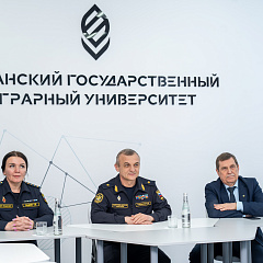 Заместитель главного судебного пристава РФ Юрий Русанов посетил Кубанский ГАУ