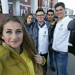 От старшего к младшему