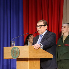 Поздравили защитников Отечества