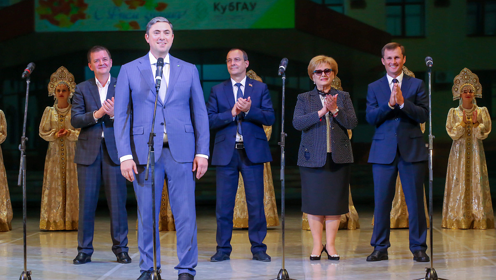 Эта добрая традиция – День знаний!