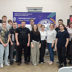 В книжной памяти мгновения войны...