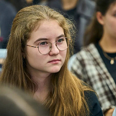 Учиться помогать