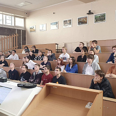 Встречи студентов факультета прикладной информатики с Axenix