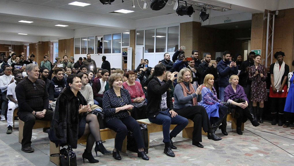 Новый год для иностранцев