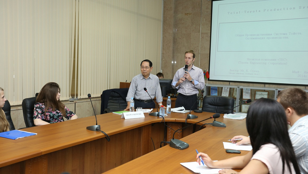 Open lecture by the Vice President of Toyota Corporation