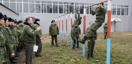 Соревнования студентов учебного военного центра