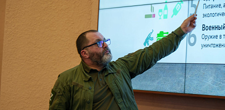 Лекция о мышлении и ответственности с советником главы ДНР Игорем Кимаковским