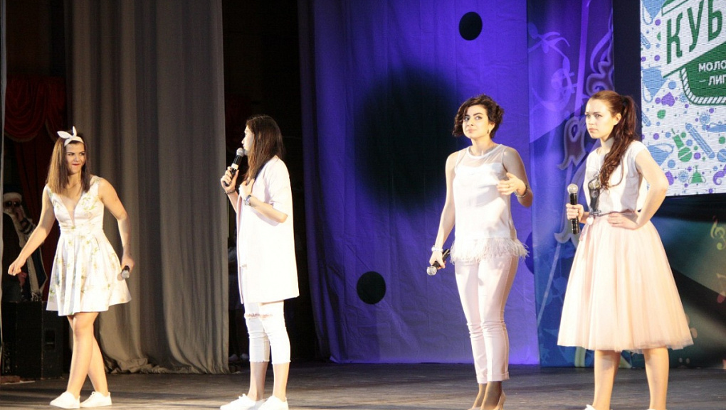 «Женская сборная КубГАУ» в сезоне фестиваля «Кубанка»