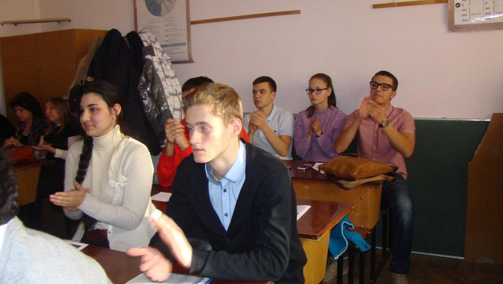 Рассказать о войне на английском…