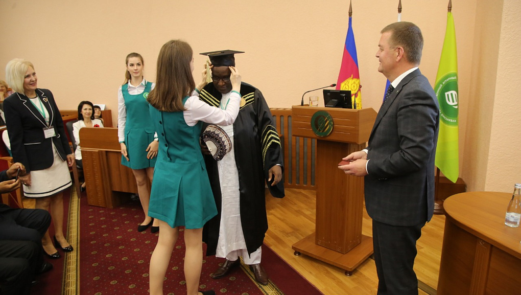 Приветствуем весь мир! 