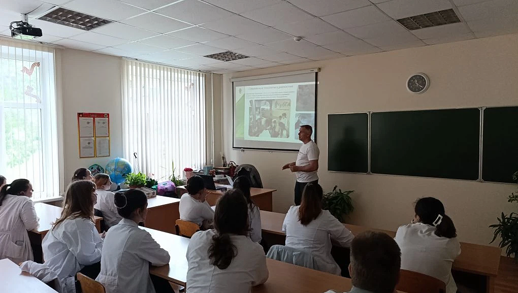 Практика рядом с профессией
