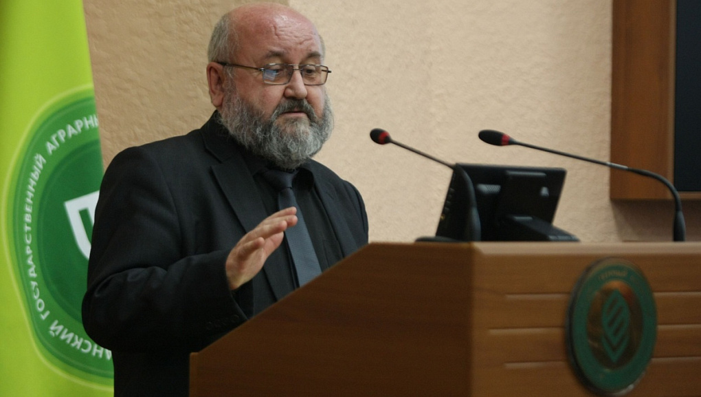 О грантовых программах и международном обмене