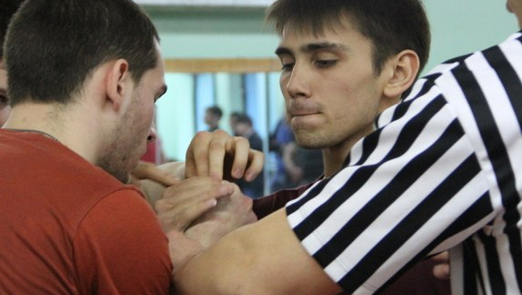 Состязания первокурсников по армспорту