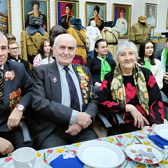 Всё это было, было в Ленинграде!