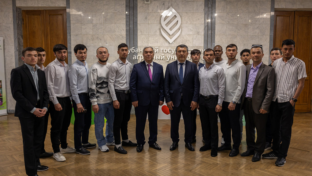 Укрепление партнёрских связей: визит ректора ТашГАУ Нарзулло Обломурадова