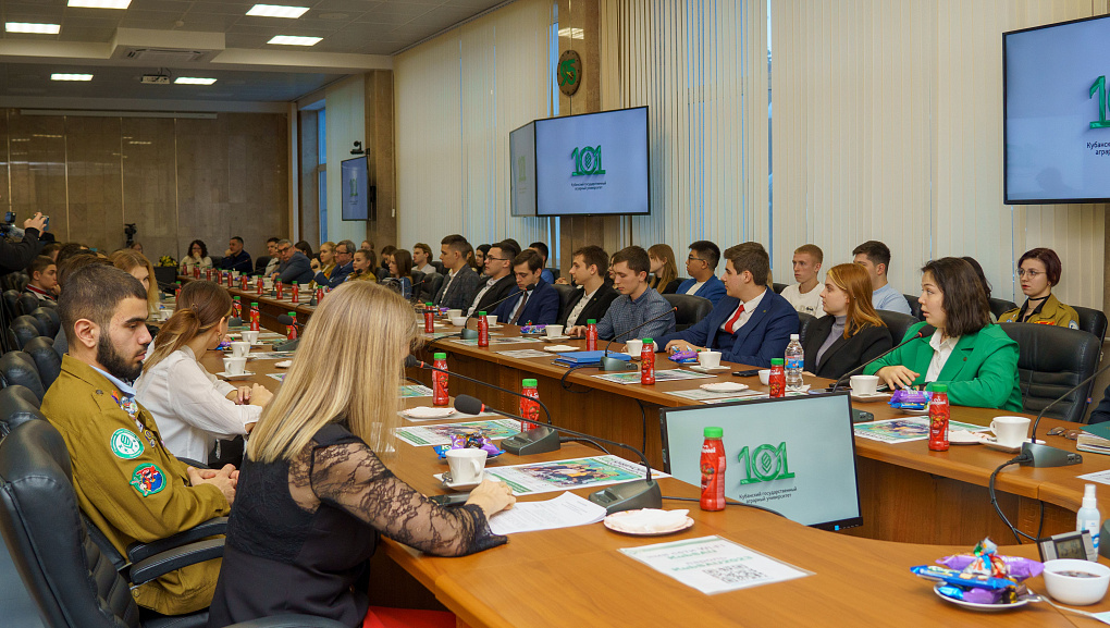 В диалоге с ректором