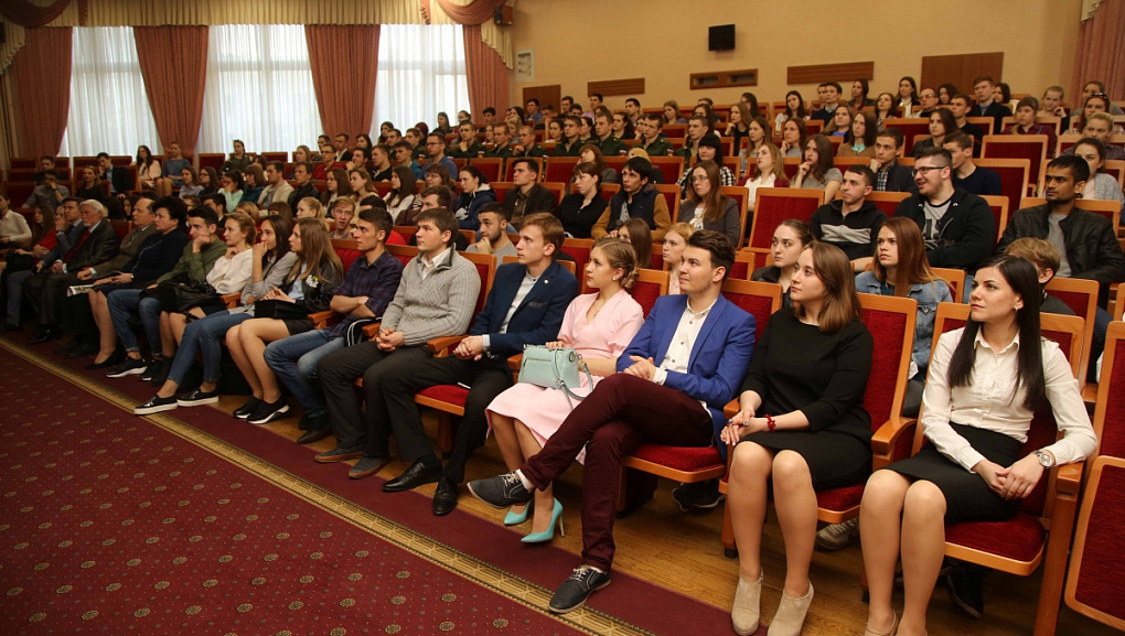 60 лет – читают все!