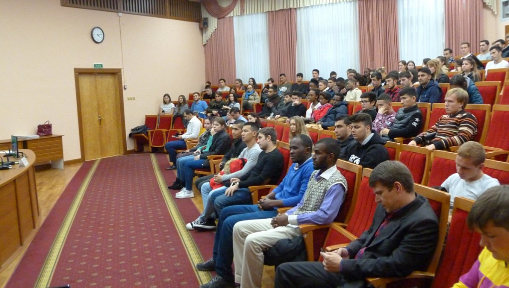 Meeting with foreign students