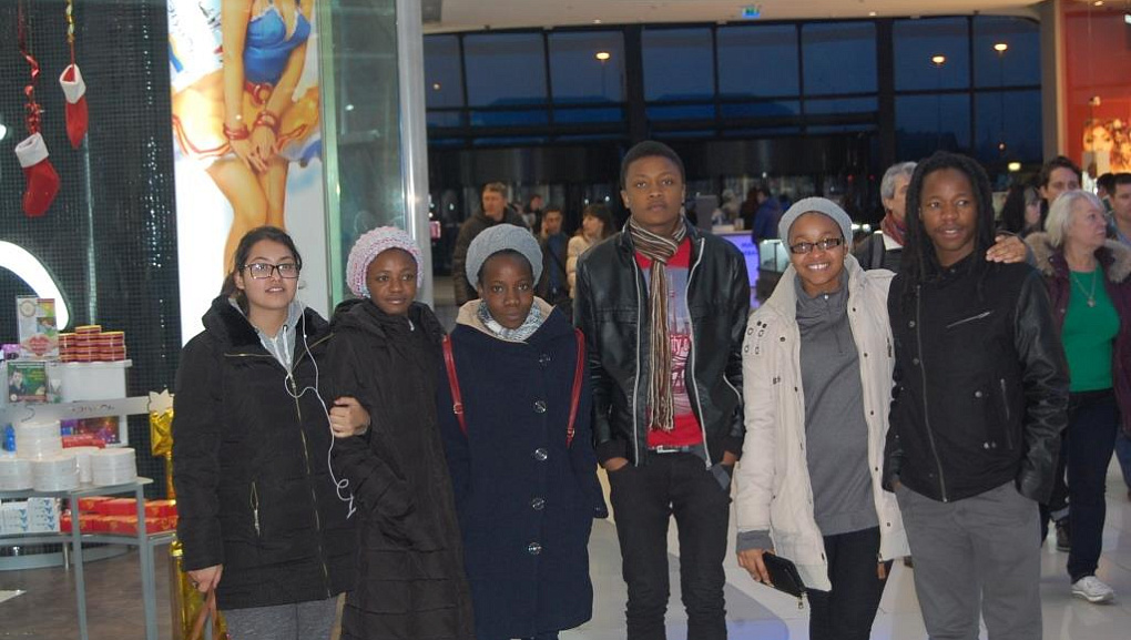 Christmas extravaganza for foreign students
