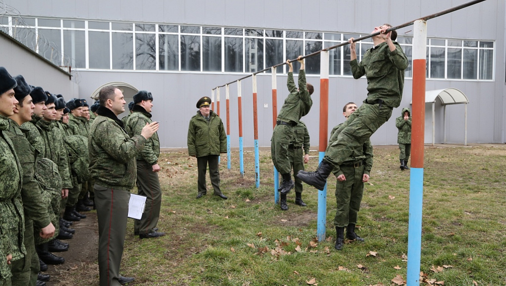 Соревнования студентов учебного военного центра