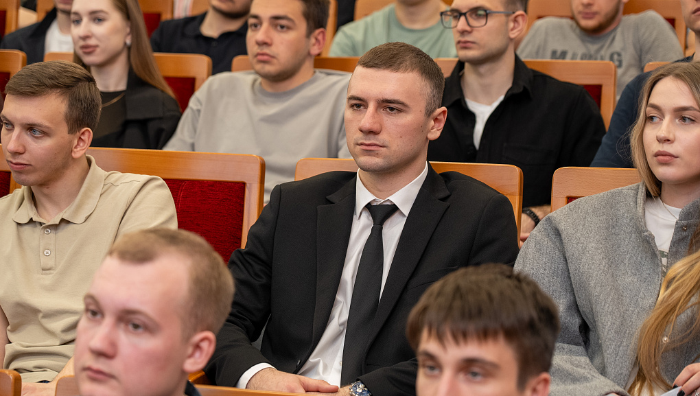 Заместитель главного судебного пристава РФ Юрий Русанов посетил Кубанский ГАУ