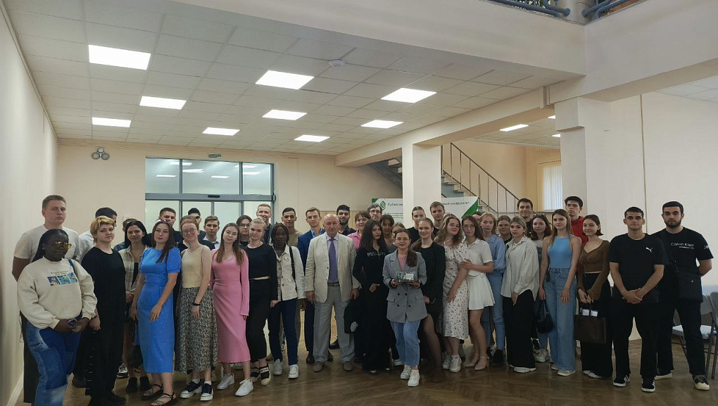 Диалог в праве