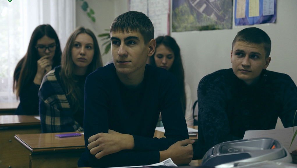 Еще как читают! 