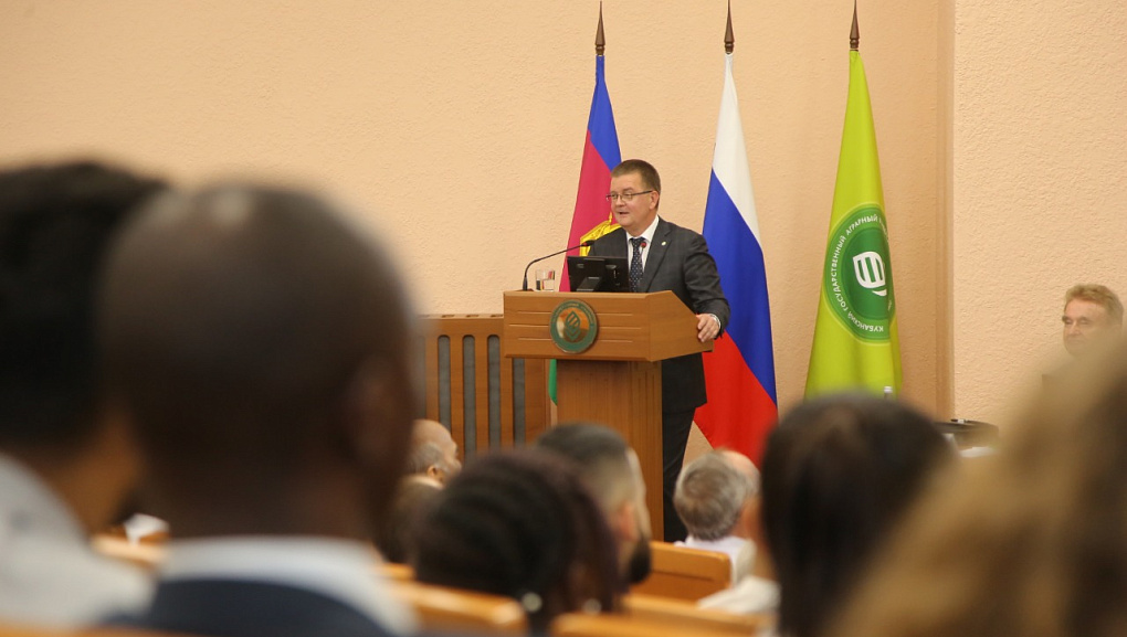 Приветствуем весь мир! 